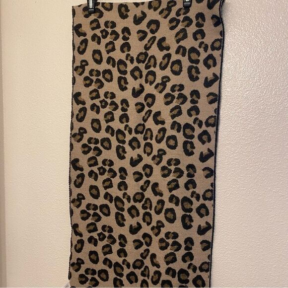 BP brown Animal cheetah leopard Print Scarf mid weight cozy fringe 17x80 - Picture 4 of 8